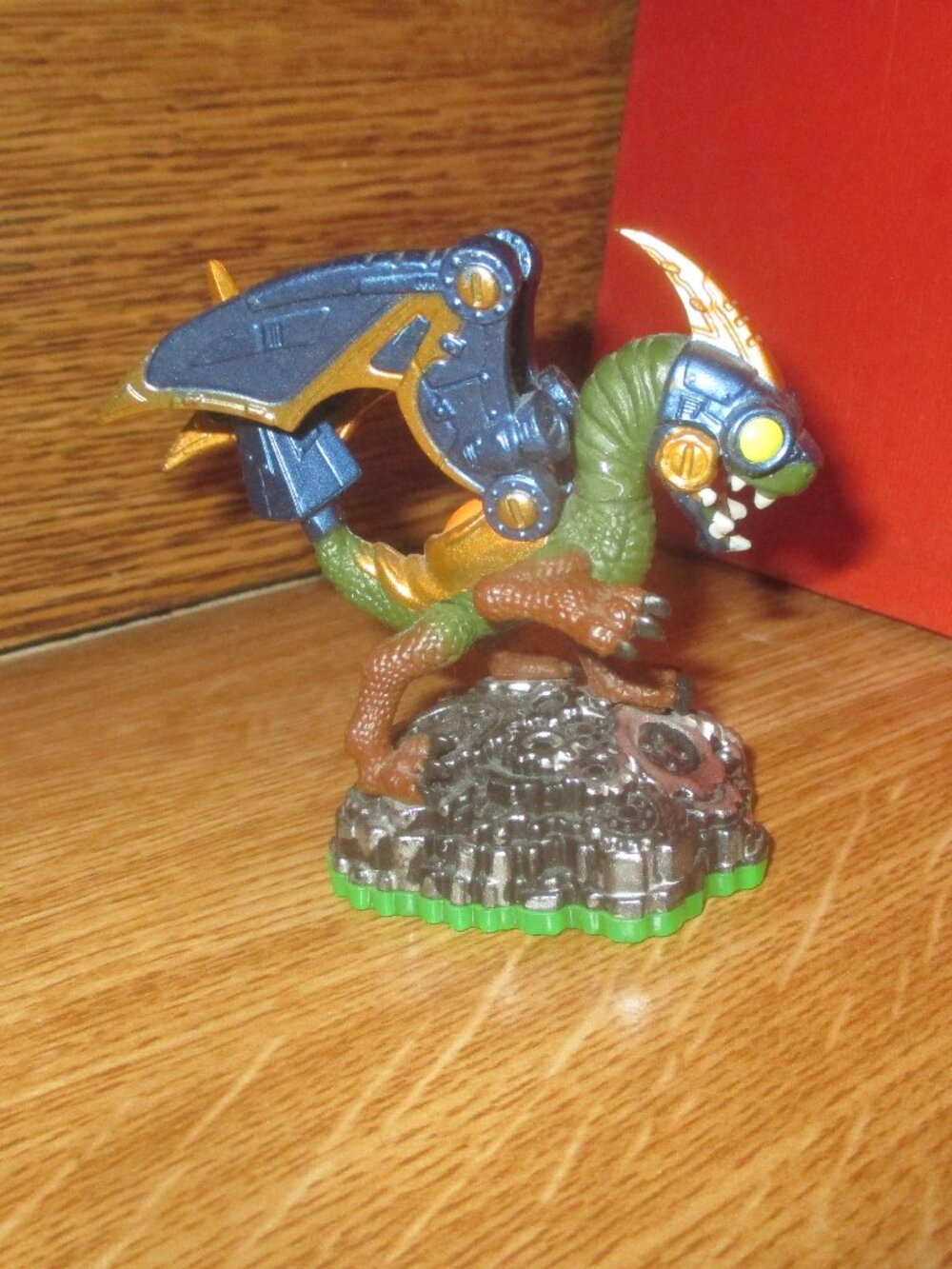 Drobot from Skylanders: Spyro's Adventure Figures